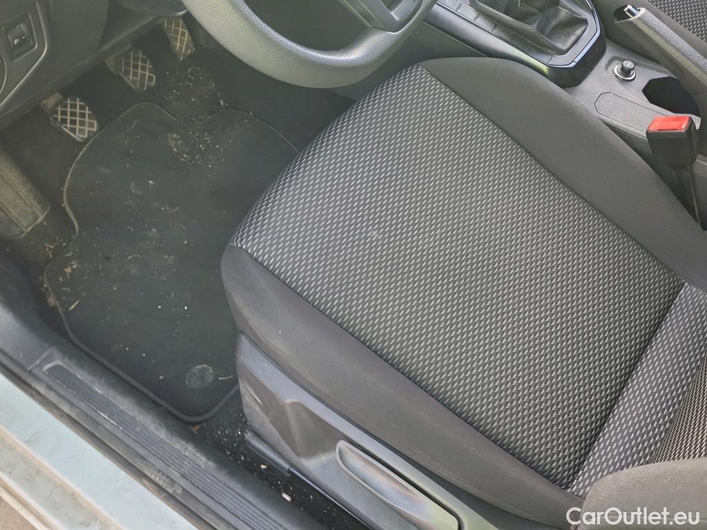  Volkswagen  Polo VOLKSWAGEN  / 2017 / 5P / berlina con portón Edition 1.0 59kW (80CV) #25