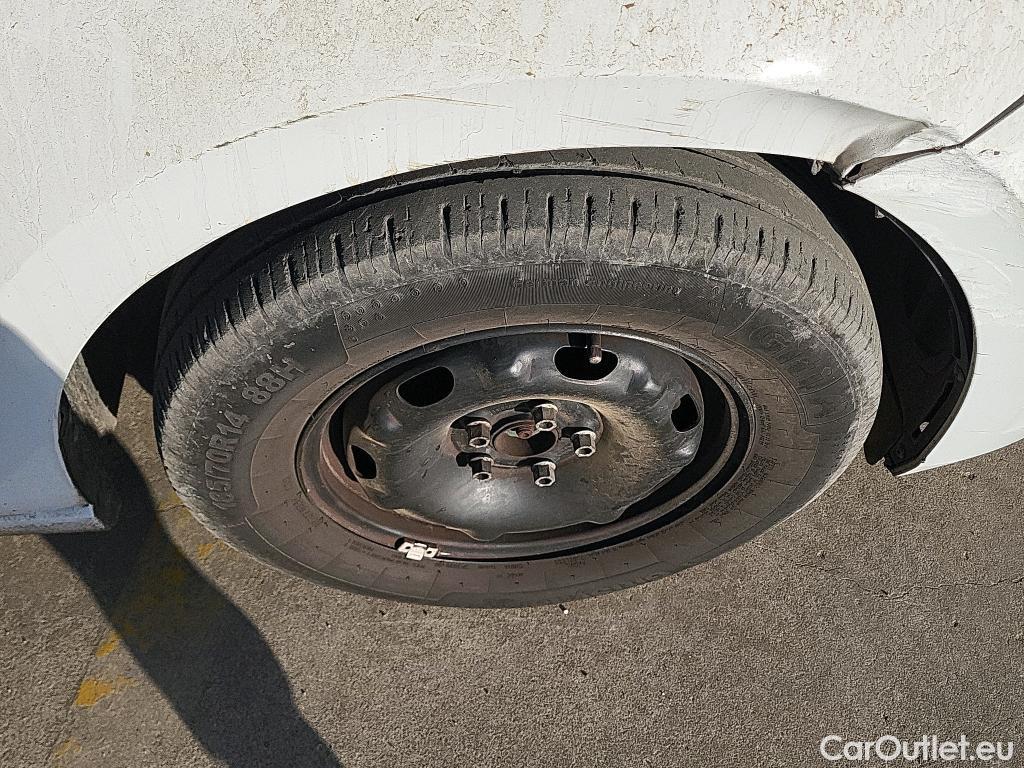  Volkswagen  Polo VOLKSWAGEN  / 2017 / 5P / berlina con portón Edition 1.0 59kW (80CV) #16