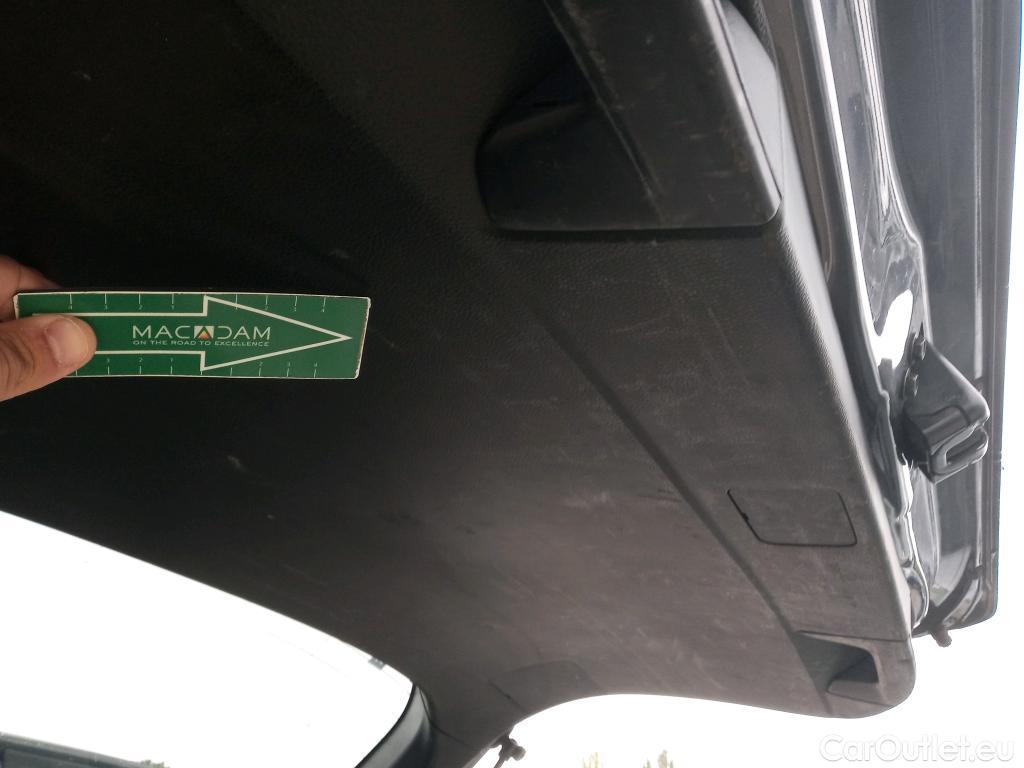  Toyota  RAV4 TOYOTA  / 2018 / 5P / todoterreno 2.5l 220H Advance #8