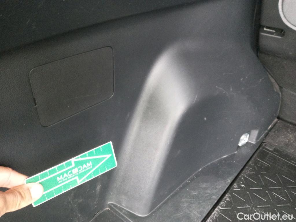  Toyota  RAV4 TOYOTA  / 2018 / 5P / todoterreno 2.5l 220H Advance #14