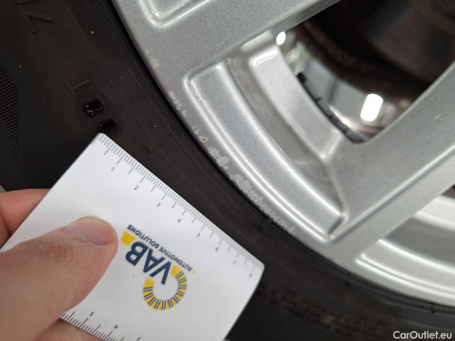  Bmw  Serie 3 BMW, 3-serie Touring '18, BMW 3 Reeks Touring 318dA (100 kW) 5d #2