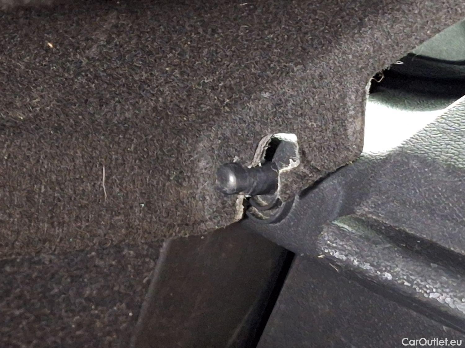  Volvo  XC 40 Volvo, XC40 '17, Volvo XC40 D3 Geartronic Momentum Pro 5d #4