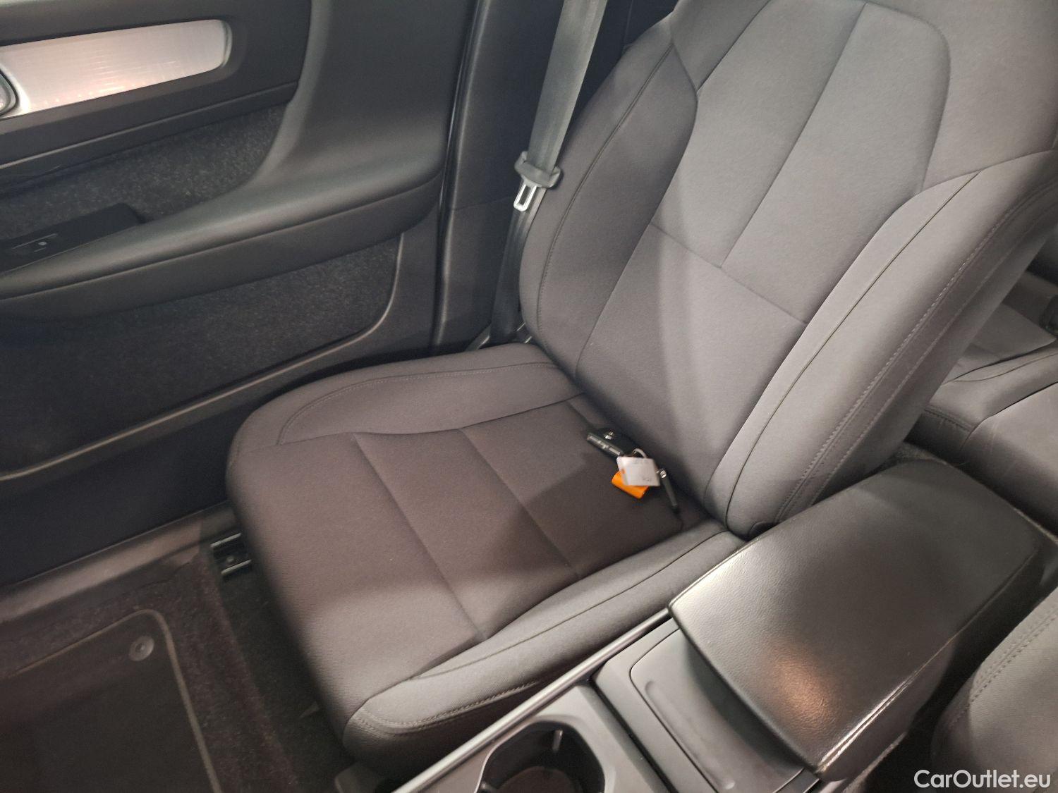  Volvo  XC 40 Volvo, XC40 '17, Volvo XC40 D3 Geartronic Momentum Pro 5d #6