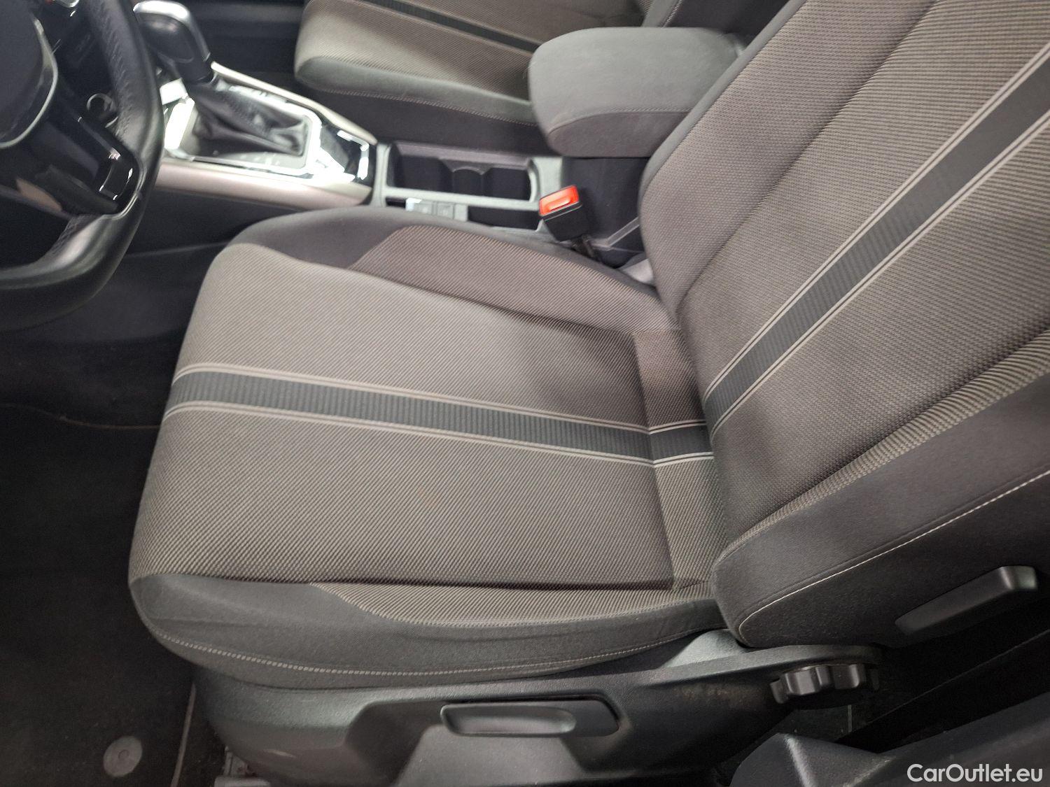  Volkswagen  T-ROC VW,  '17, Volkswagen  1.5 TSI Style DSG 5d #13