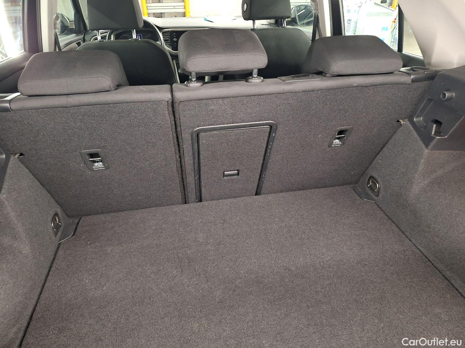  Volkswagen  T-ROC VW,  '17, Volkswagen  1.5 TSI Style DSG 5d #8