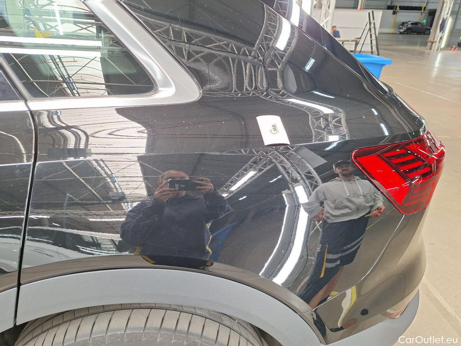  Audi  E-TRON Audi,  '19 BEV, Audi  50 Quattro 5d #26