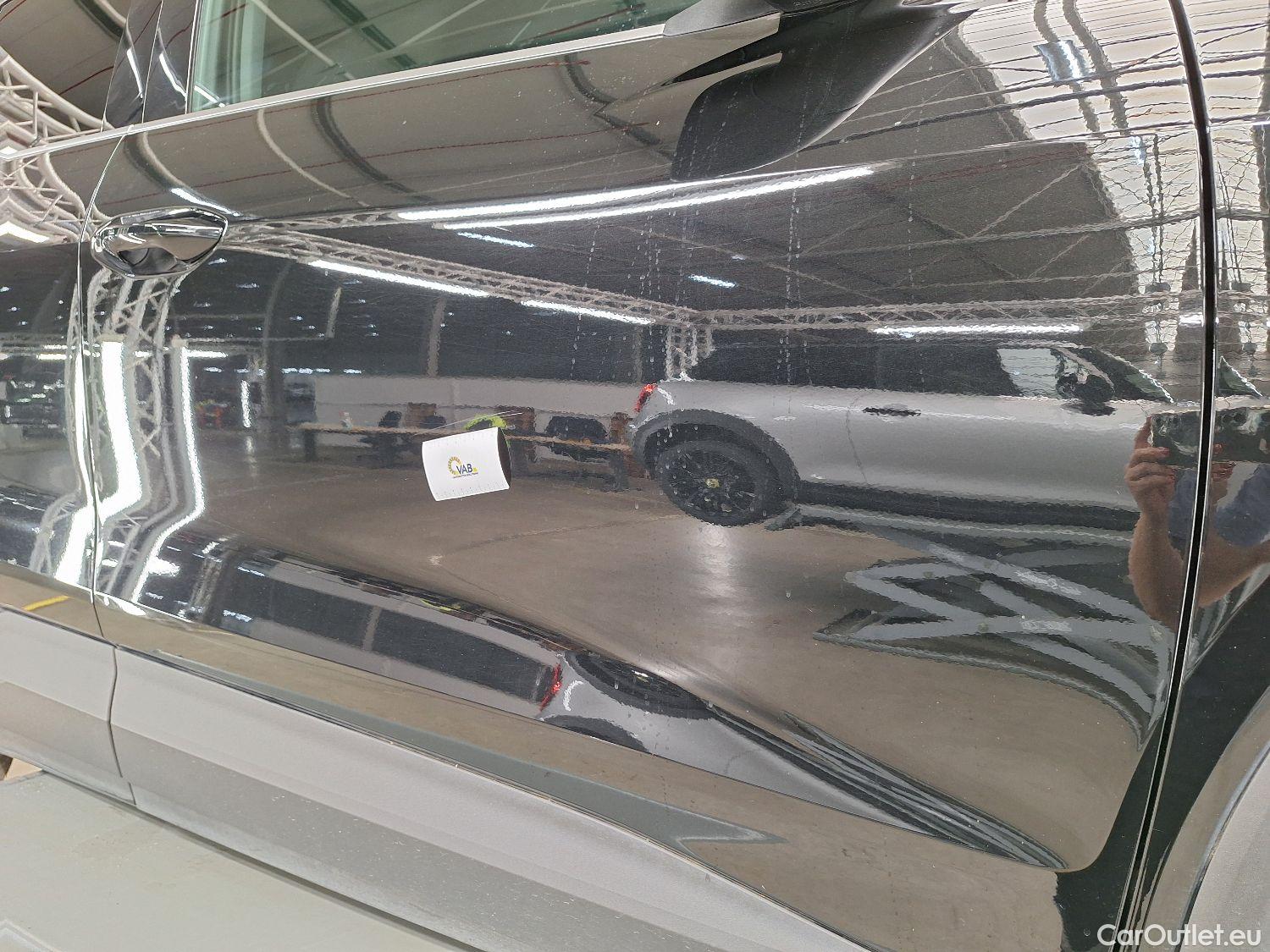  Audi  Q4 E-Tron Audi,  '21 BEV, Audi  40 e-tron Attraction 5d #5