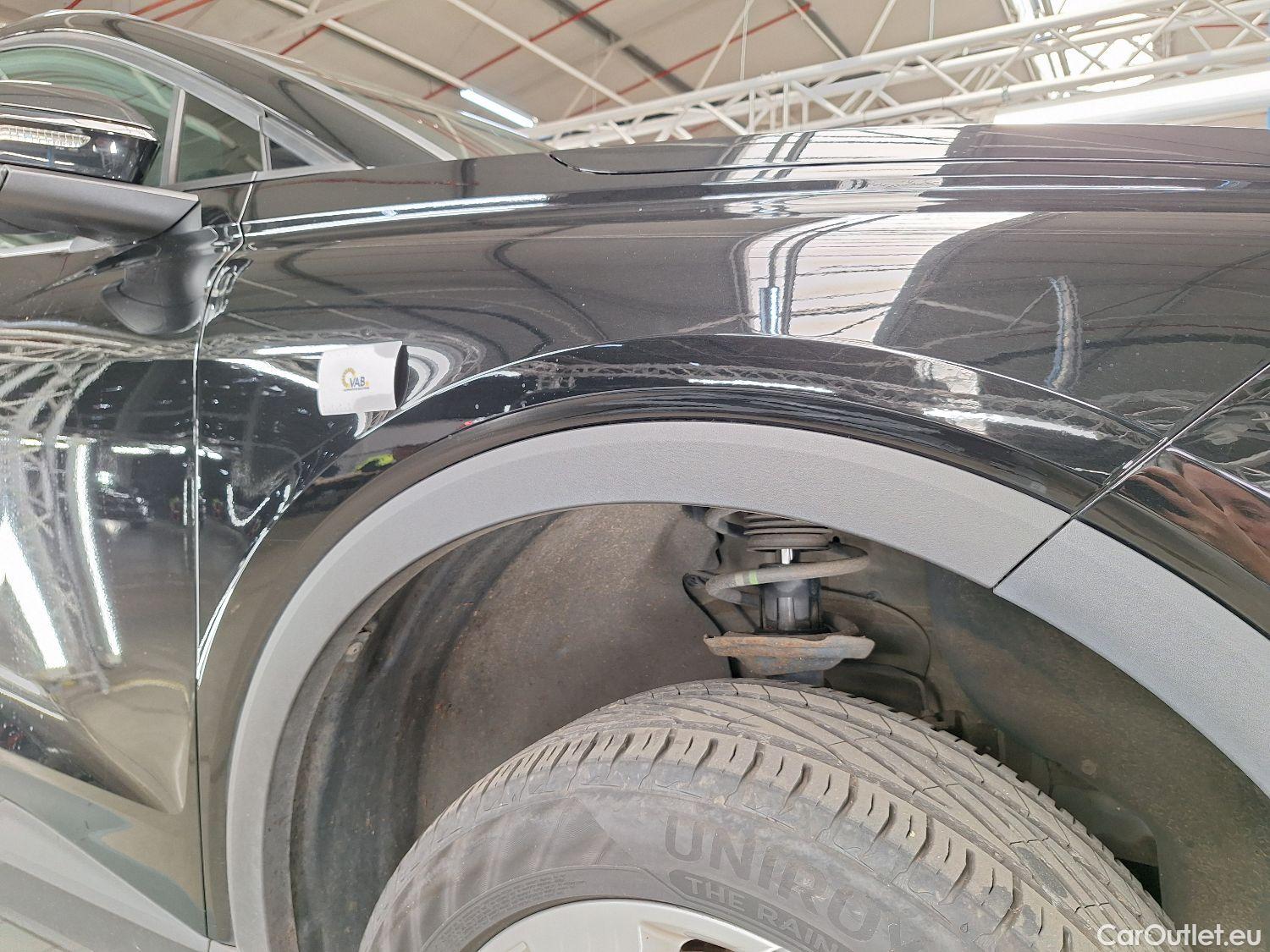  Audi  Q4 E-Tron Audi,  '21 BEV, Audi  40 e-tron Attraction 5d #3