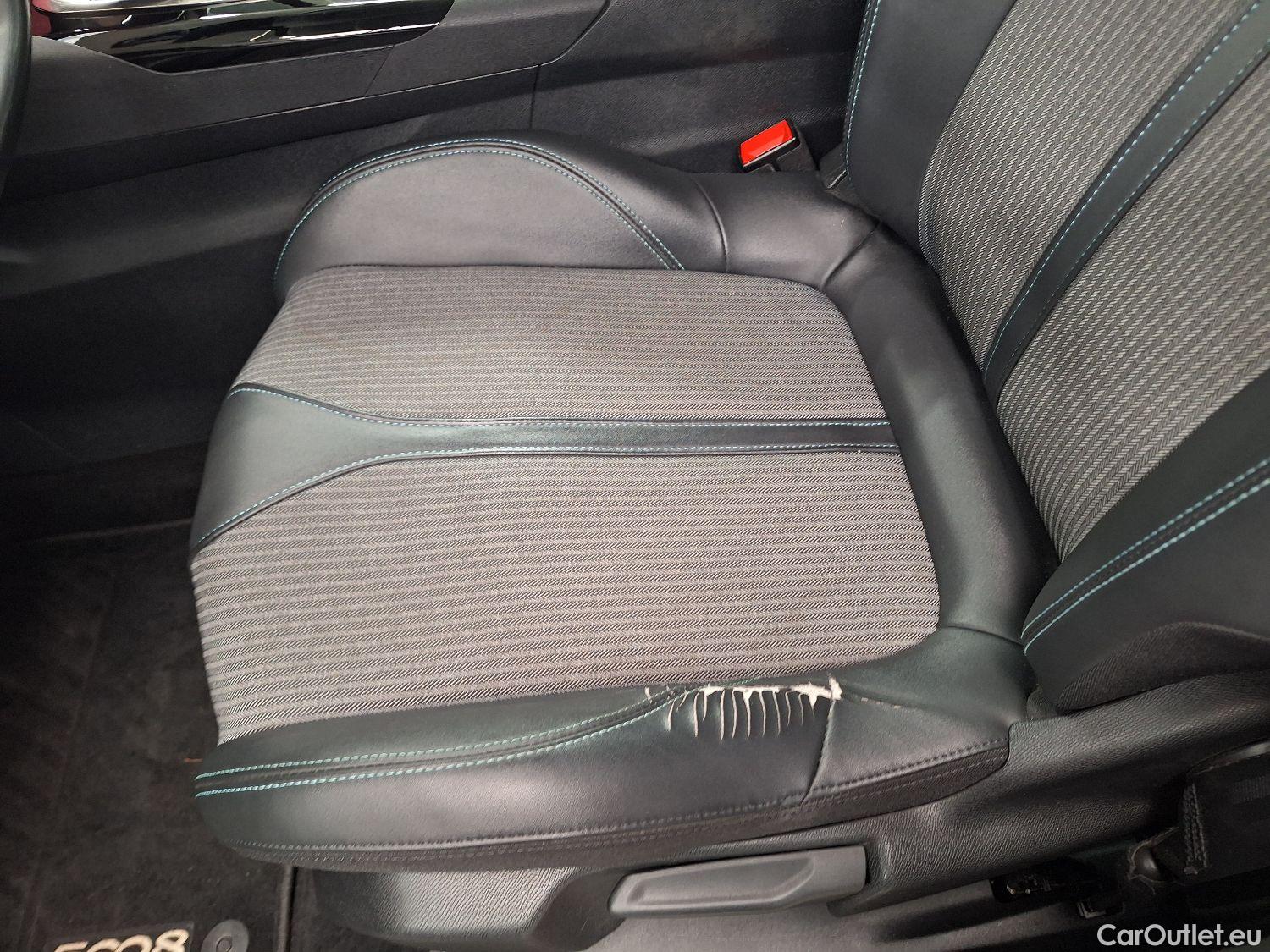  Peugeot  5008 Peugeot,  FL'20, Peugeot  1.5 BlueHDi 96kW S&S EAT8 Allure Pack #40