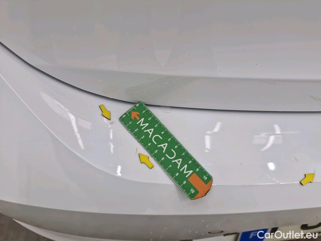  Opel  Corsa  F e Edition Business 50kWh BVA #9