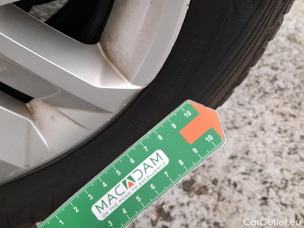  Renault  Captur RENAULT  / 2019 / 5P / SUV Business E-Tech hybride rechargeable 160 #15