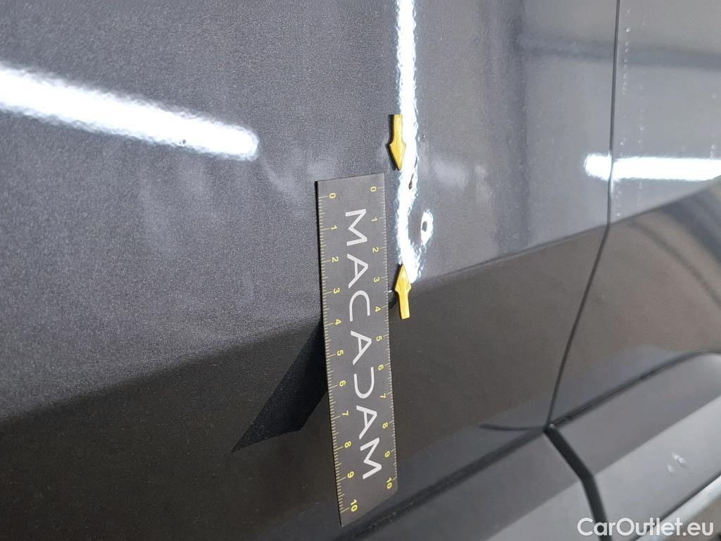  Toyota  C-HR TOYOTA  / 2016 / 5P / SUV 1.8 HYBRIDE 122 DISTINCTIVE #40