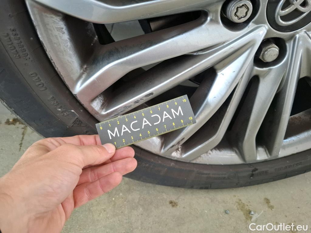  Toyota  C-HR TOYOTA  / 2016 / 5P / SUV 1.8 HYBRIDE 122 DISTINCTIVE #22