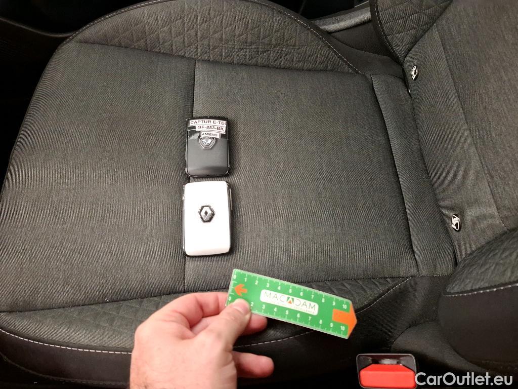  Renault  Captur RENAULT  / 2019 / 5P / SUV Business E-Tech hybride rechargeable 160 #18