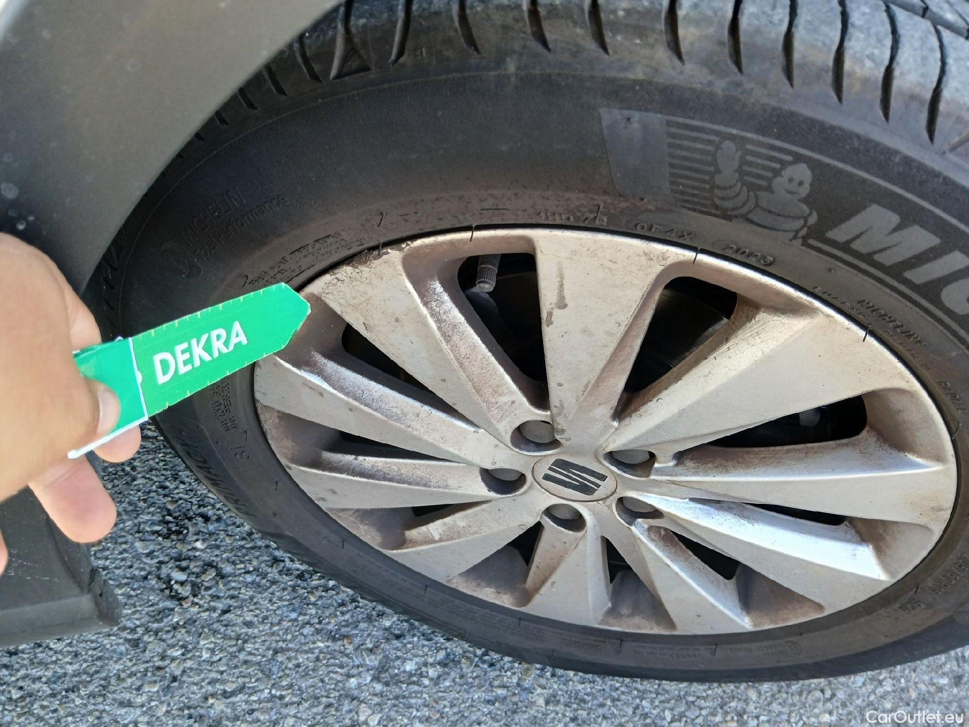  Seat  Arona SEAT  / 2017 / 5P / todoterreno 1.0 TSI 81kW (110CV) Style Plus (AC) #47