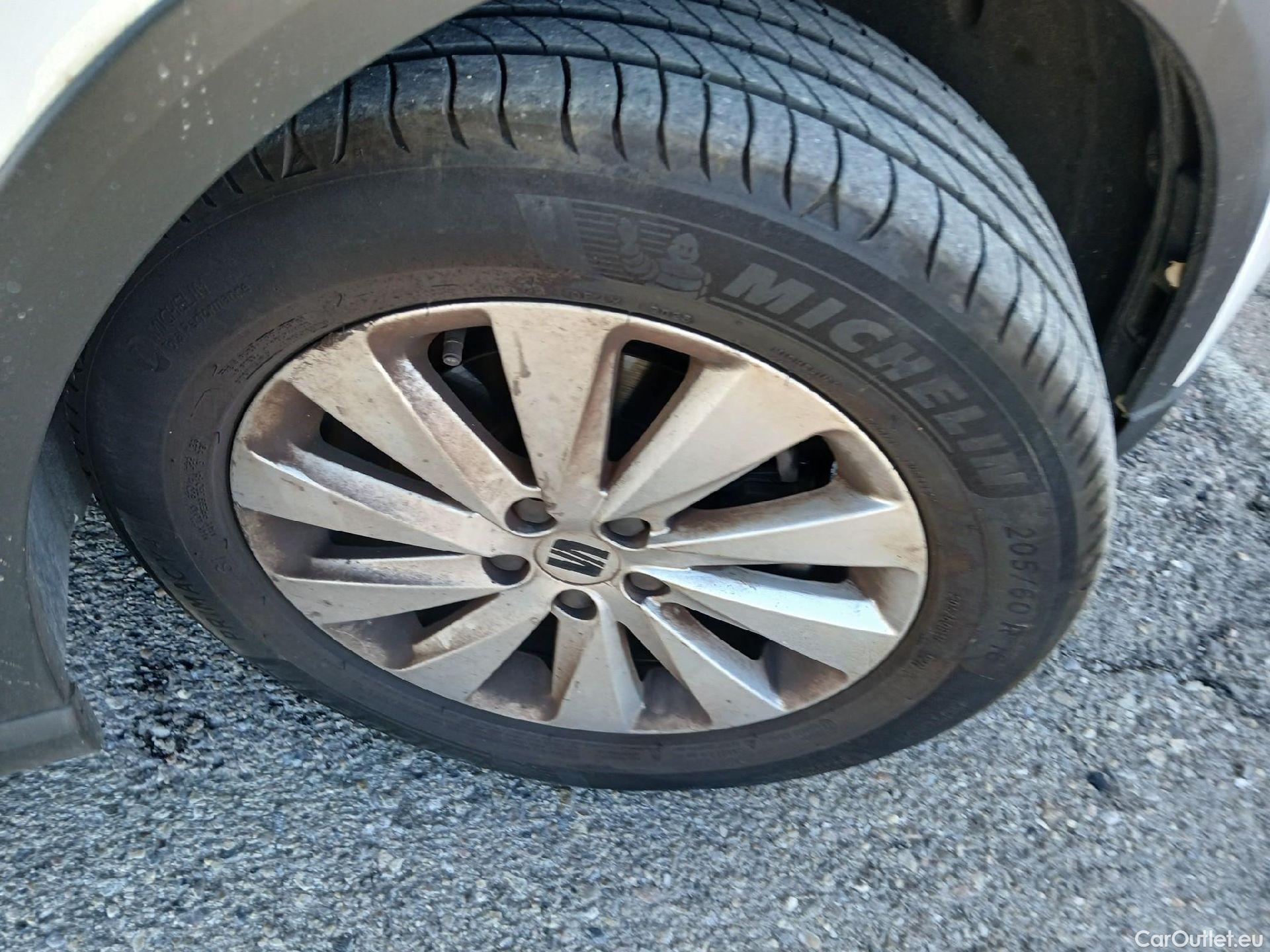  Seat  Arona SEAT  / 2017 / 5P / todoterreno 1.0 TSI 81kW (110CV) Style Plus (AC) #48