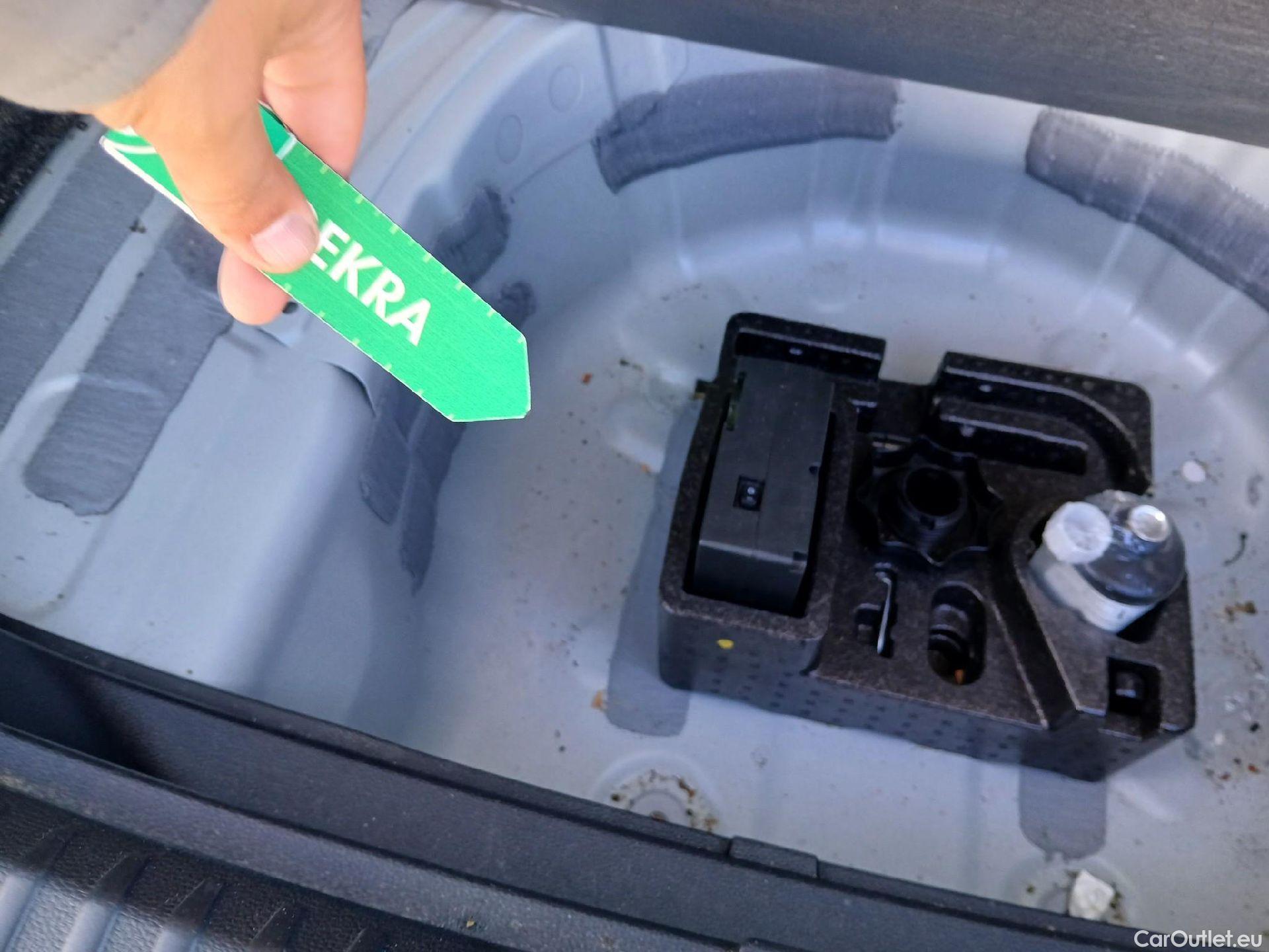  Seat  Arona SEAT  / 2017 / 5P / todoterreno 1.0 TSI 81kW (110CV) Style Plus (AC) #4