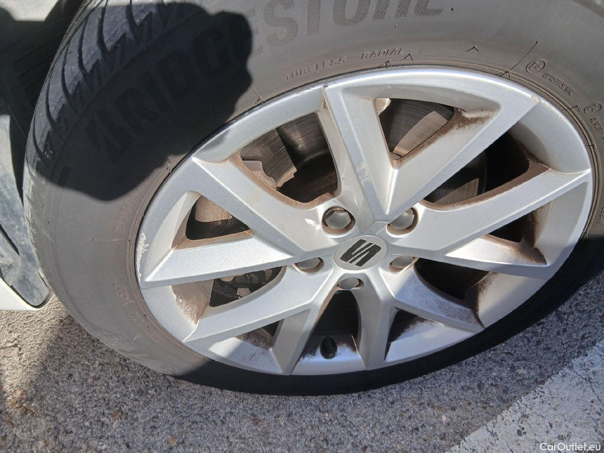  Seat  Leon SEAT Nuevo León / 2020 / 5P / familiar SP 2.0 TDI 85kW Style Go(SP) #5