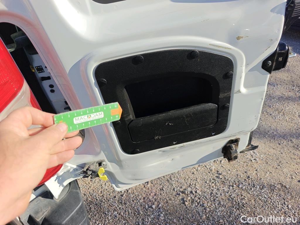  Peugeot  RIFTER PEUGEOT  / 2018 / 5P / combi Active Pack Business Std. BlueHDi 100 #50