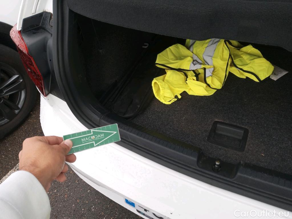  Volkswagen  Polo VOLKSWAGEN  / 2017 / 5P / berlina con portón Advance 1.0 TSI 70kW (95CV) #34