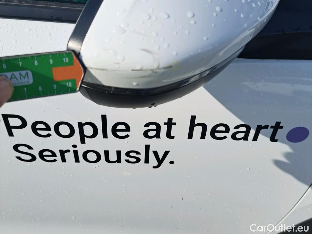  Peugeot  2008 PEUGEOT  / 2019 / 5P / todoterreno Active BlueHDI 81kW (110CV) #36