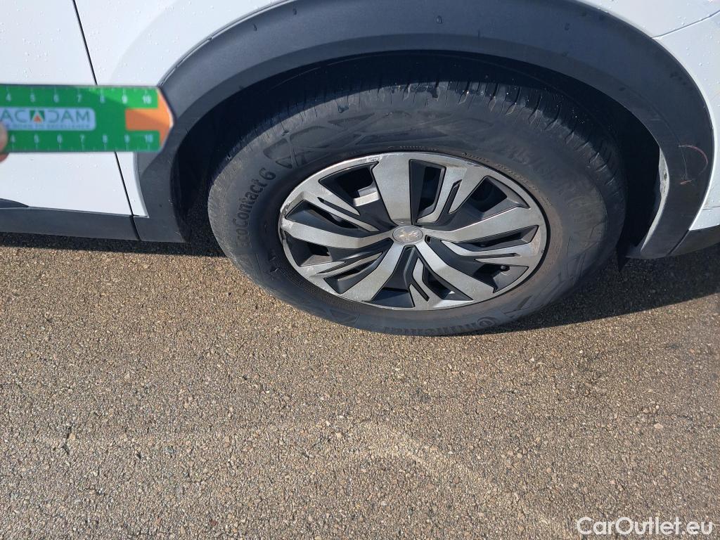  Peugeot  2008 PEUGEOT  / 2019 / 5P / todoterreno Active BlueHDI 81kW (110CV) #14