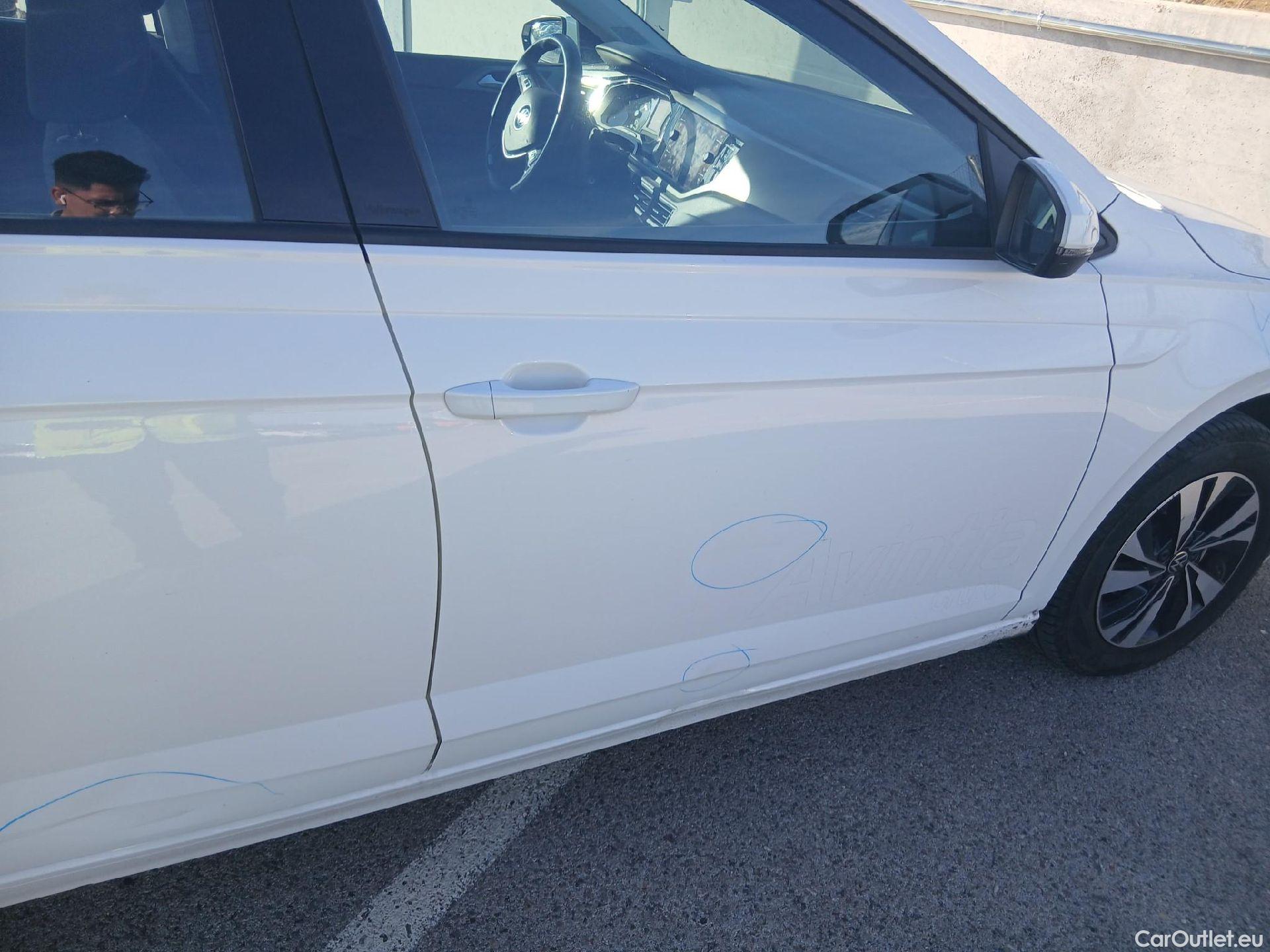  Volkswagen  Polo VOLKSWAGEN  / 2017 / 5P / berlina con portón Advance 1.0 TSI 70kW (95CV) #36