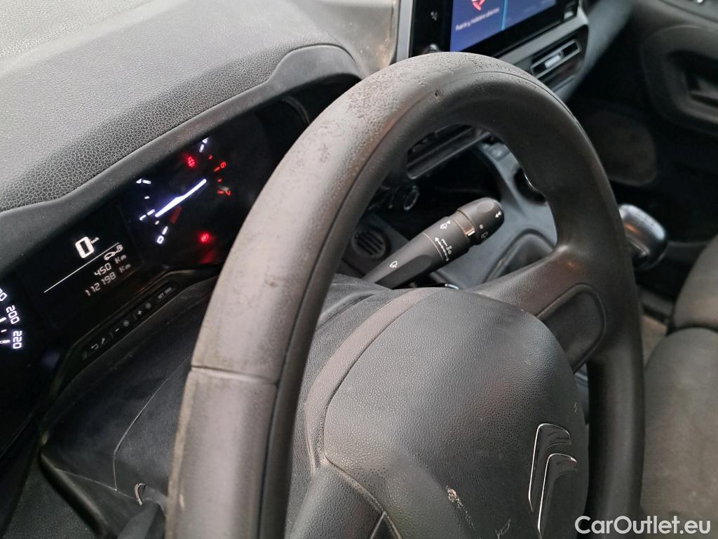  Citroen  Berlingo CITROEN  / 2018 / 3P / furgón derivado de turismo Talla M BlueHDi 100 WORKER #36