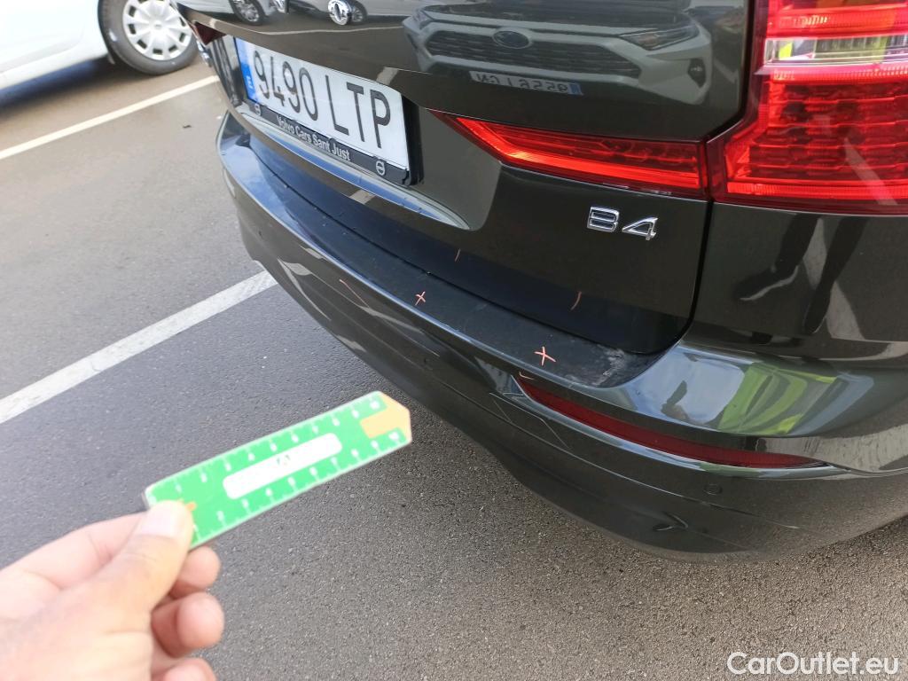  Volvo  XC60 VOLVO  / 2017 / 5P / todoterreno 2.0 B4 D Momentum Pro Auto #33