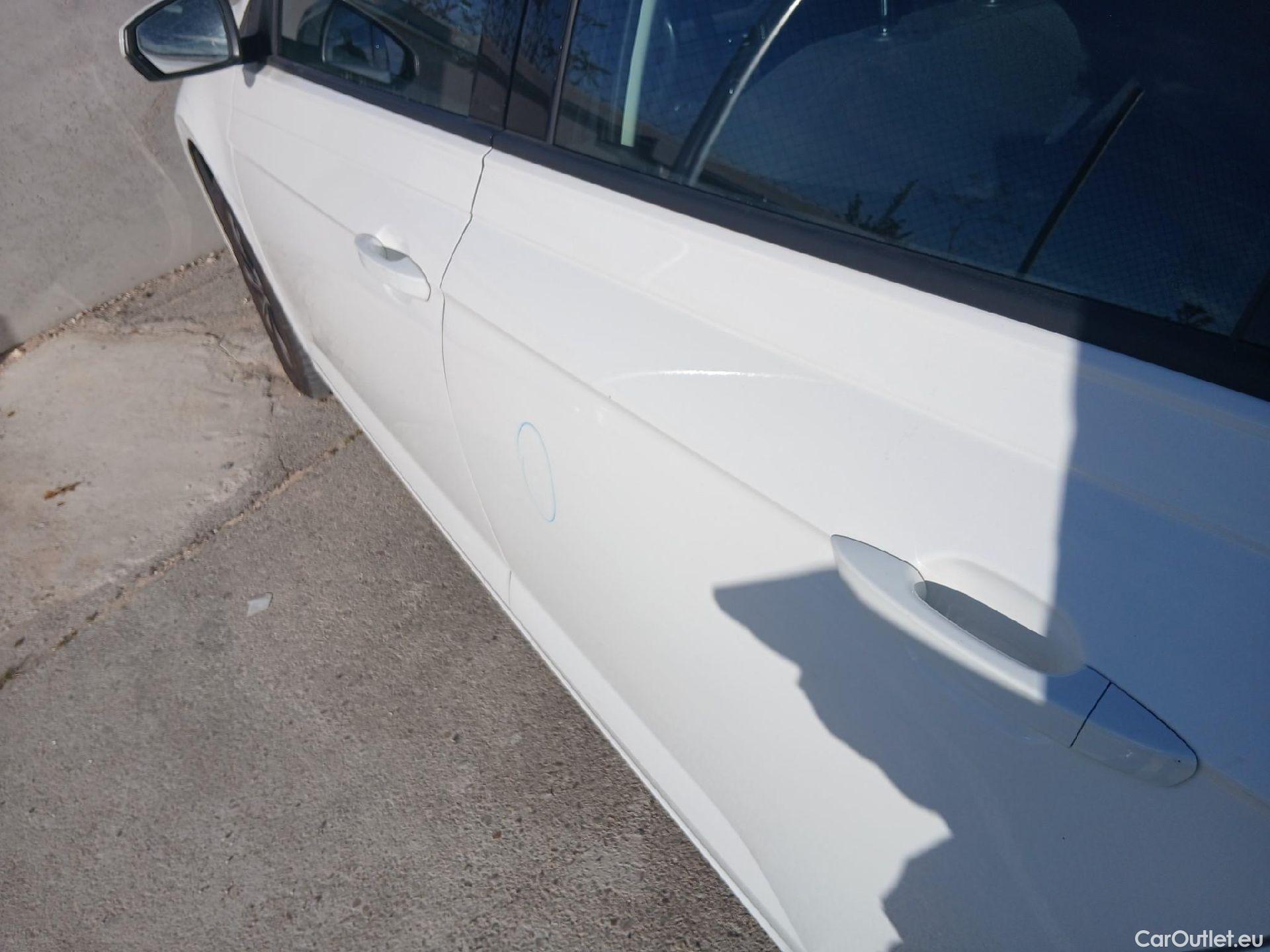  Volkswagen  Polo VOLKSWAGEN  / 2017 / 5P / berlina con portón Advance 1.0 TSI 70kW (95CV) #20