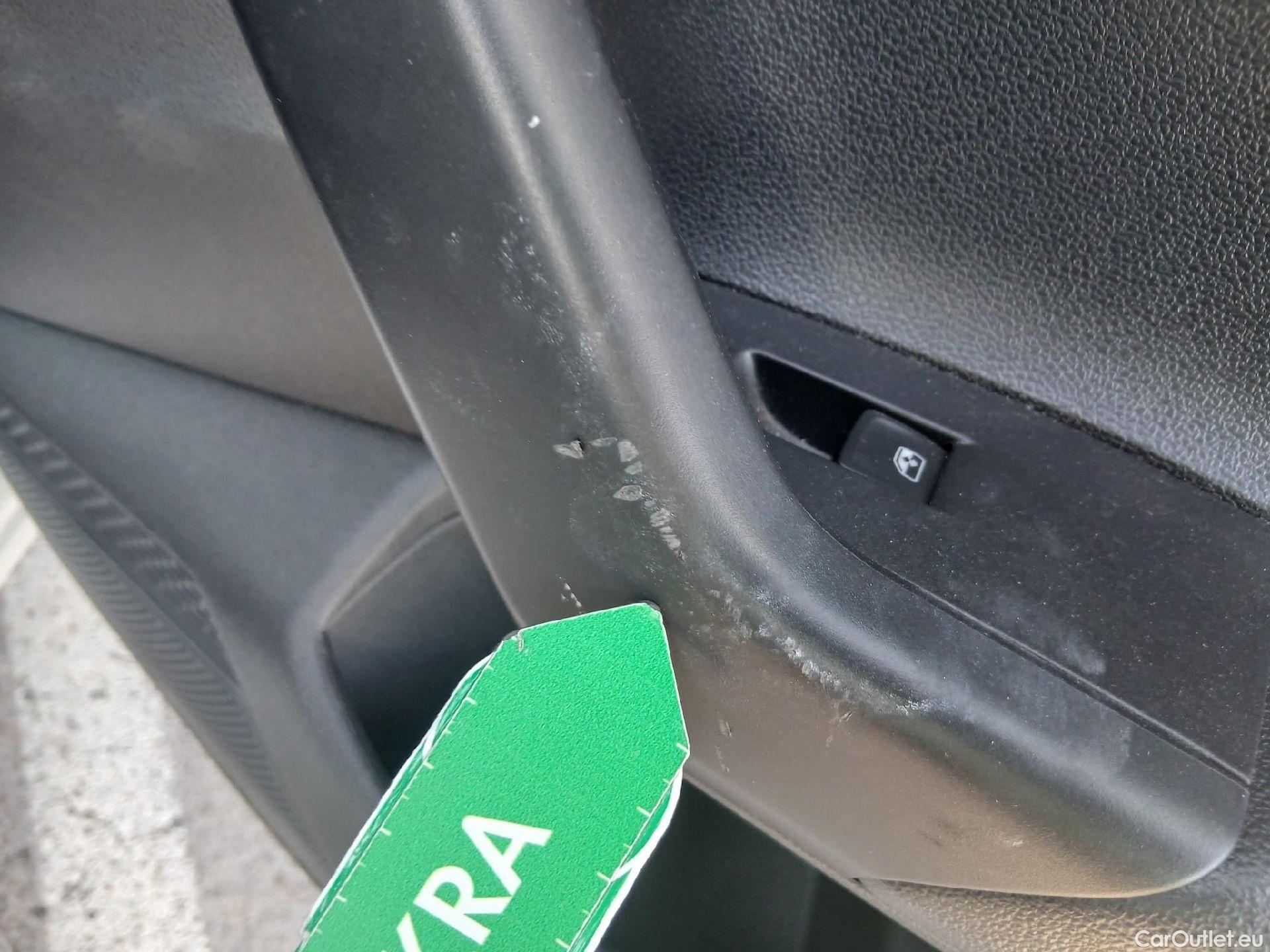  Volkswagen  Polo VOLKSWAGEN  / 2017 / 5P / berlina con portón Advance 1.0 TSI 70kW (95CV) #6