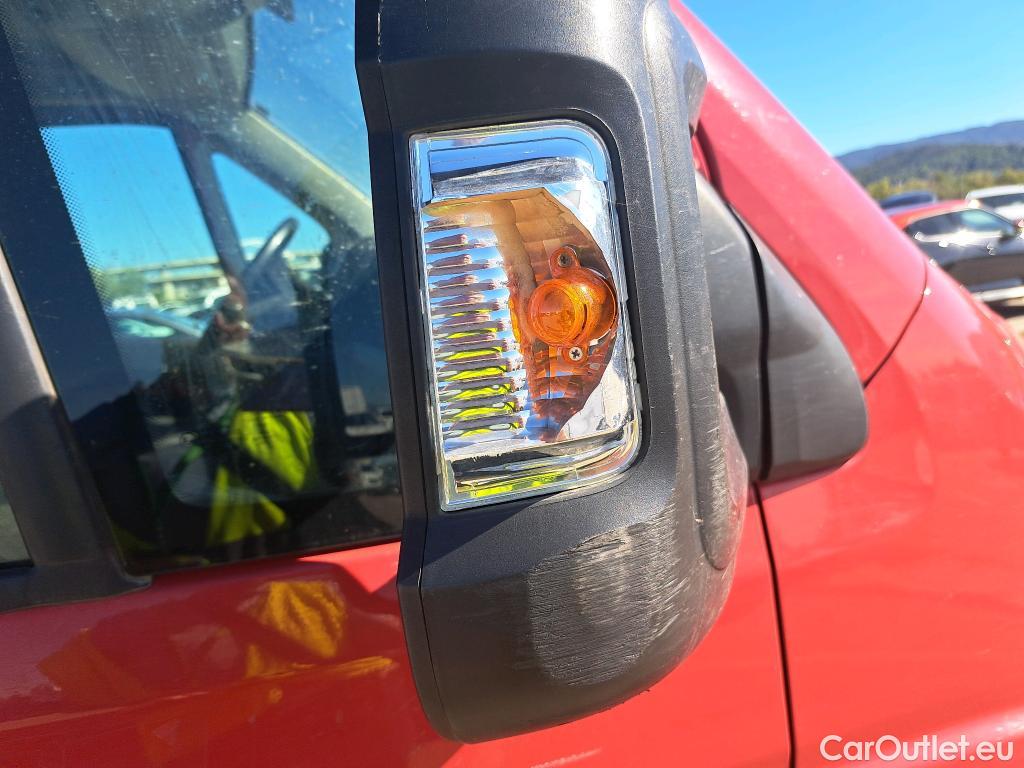  Peugeot  Boxer PEUGEOT  / 2014 / 4P / furgón Pack 335 L3 H2 BHDI 103kW (140CV) S&S #68