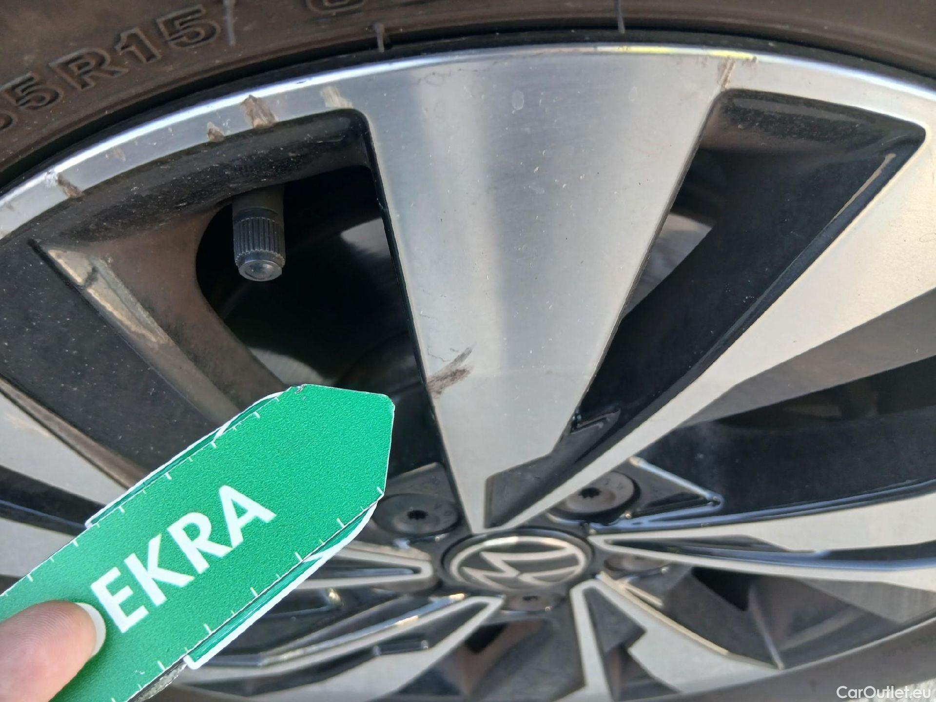  Volkswagen  Polo VOLKSWAGEN  / 2017 / 5P / berlina con portón Advance 1.0 TSI 70kW (95CV) #7