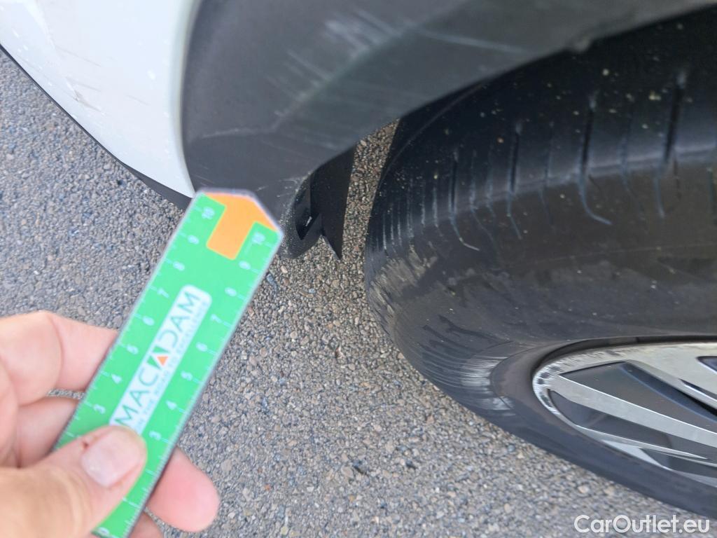  Peugeot  2008 PEUGEOT  / 2019 / 5P / todoterreno Active BlueHDI 81kW (110CV) #38