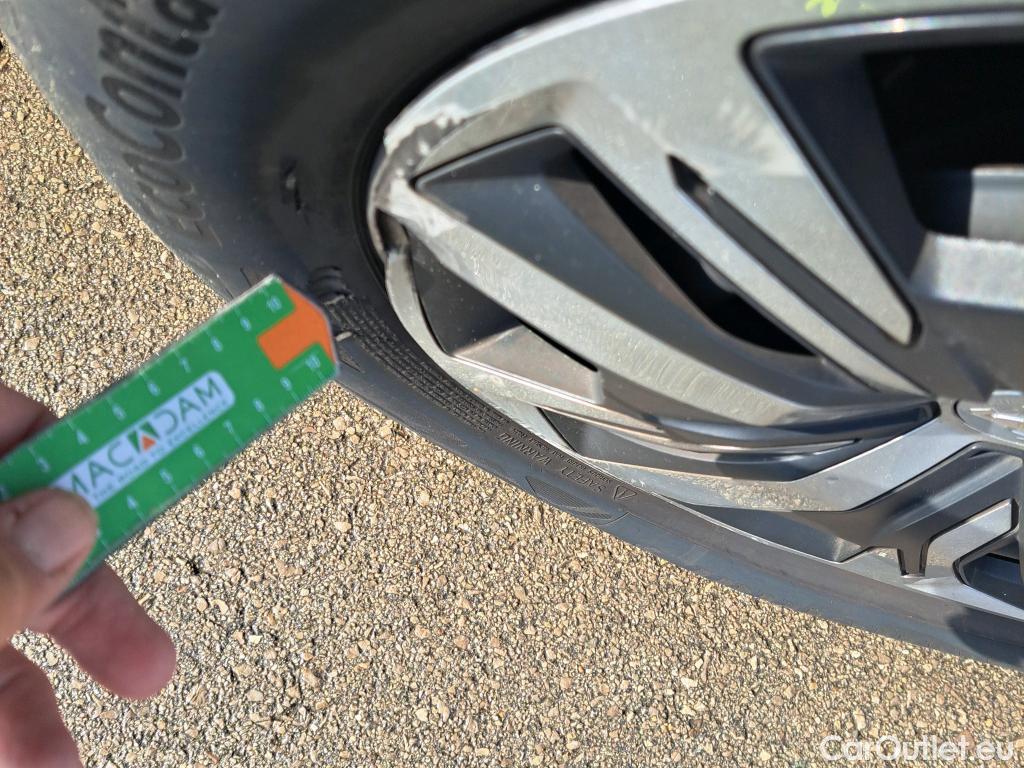  Peugeot  2008 PEUGEOT  / 2019 / 5P / todoterreno Active BlueHDI 81kW (110CV) #34