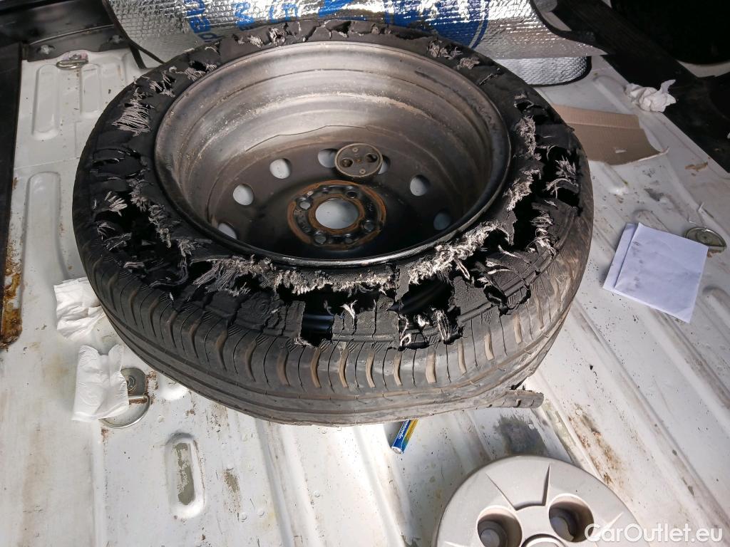  Fiat  Fiorino FIAT  / 2016 / 4P / furgón derivado de turismo Cargo SX N1 1.3 MJet 70 kW (95 CV) #16