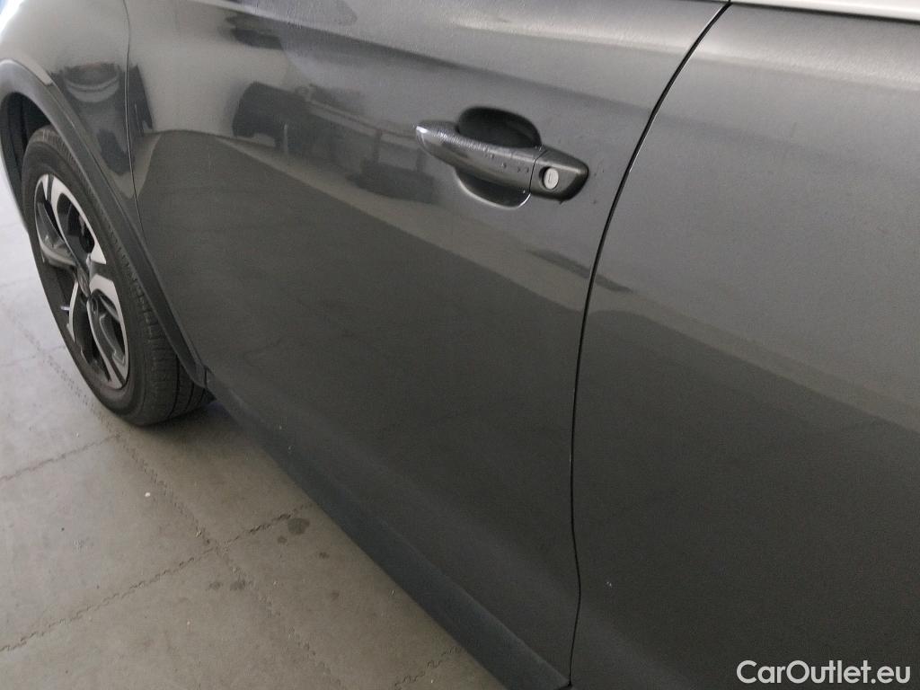  DS  DS7 DS DS 7 Crossback / 2017 / 5P / todoterreno BlueHDi DE 96kW (130CV) Auto. CHIC (AC) #7