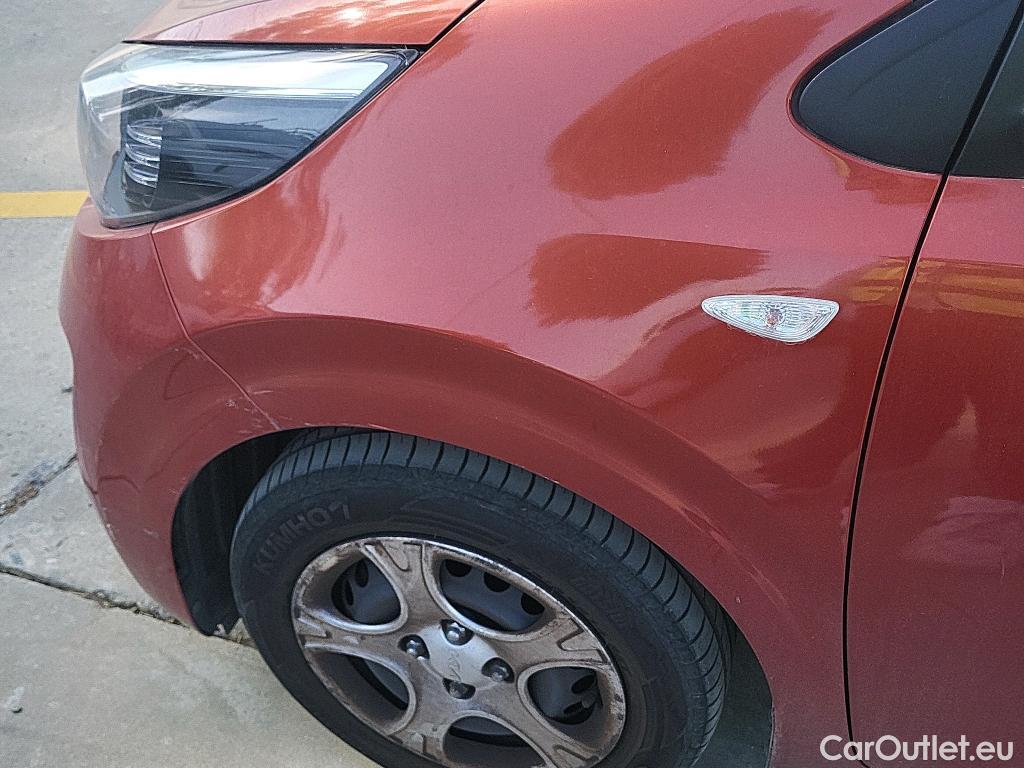  Land Rover  Discovery KIA Picanto / 2020 / 5P / berlina con portón 1.0 DPi 49kW (67CV) Concept #7