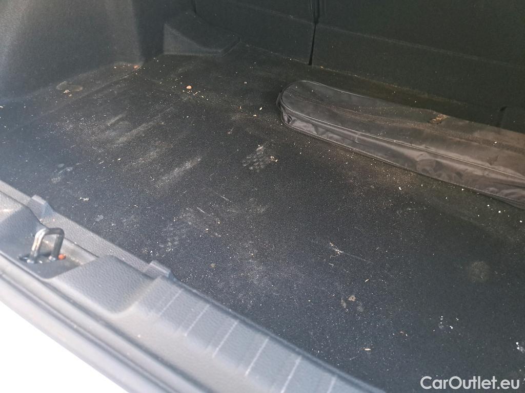  Toyota  Corolla TOYOTA  1.8 125H ACTIVE TECH E-CVT #16