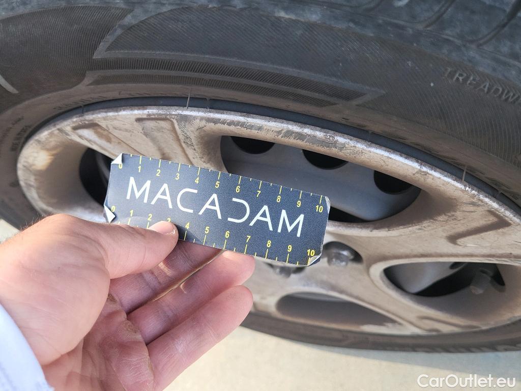  Land Rover  Discovery KIA Picanto / 2020 / 5P / berlina con portón 1.0 DPi 49kW (67CV) Concept #16