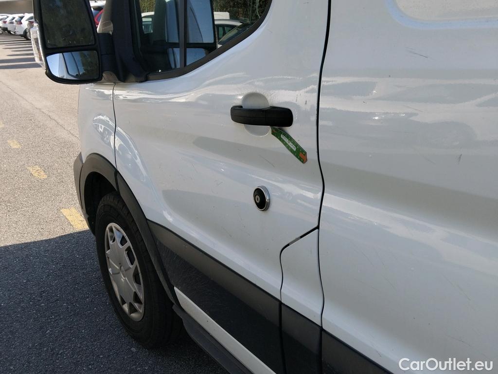  Ford  Transit FORD  / 2013 / 4P / furgón 350 96kW L3H2 Van Trend FWD MHEV #30