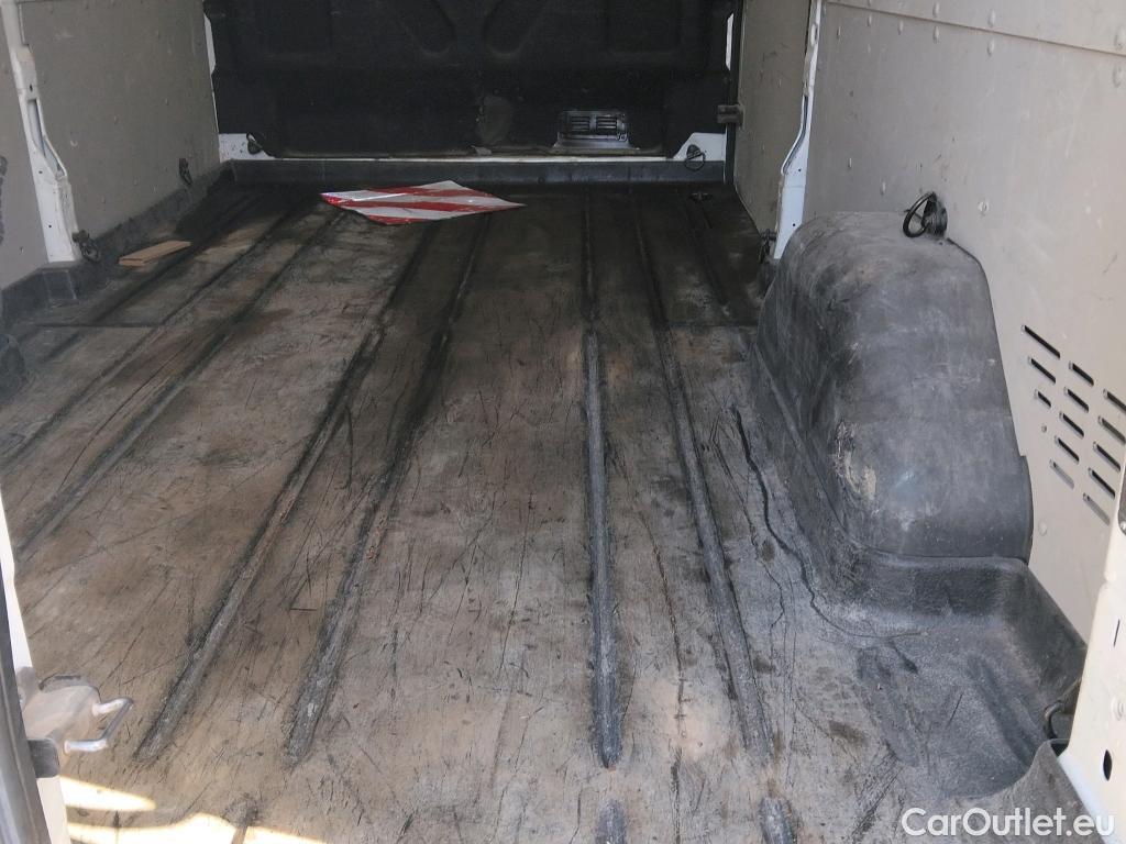  Ford  Transit FORD  / 2013 / 4P / furgón 350 96kW L3H2 Van Trend FWD MHEV #82