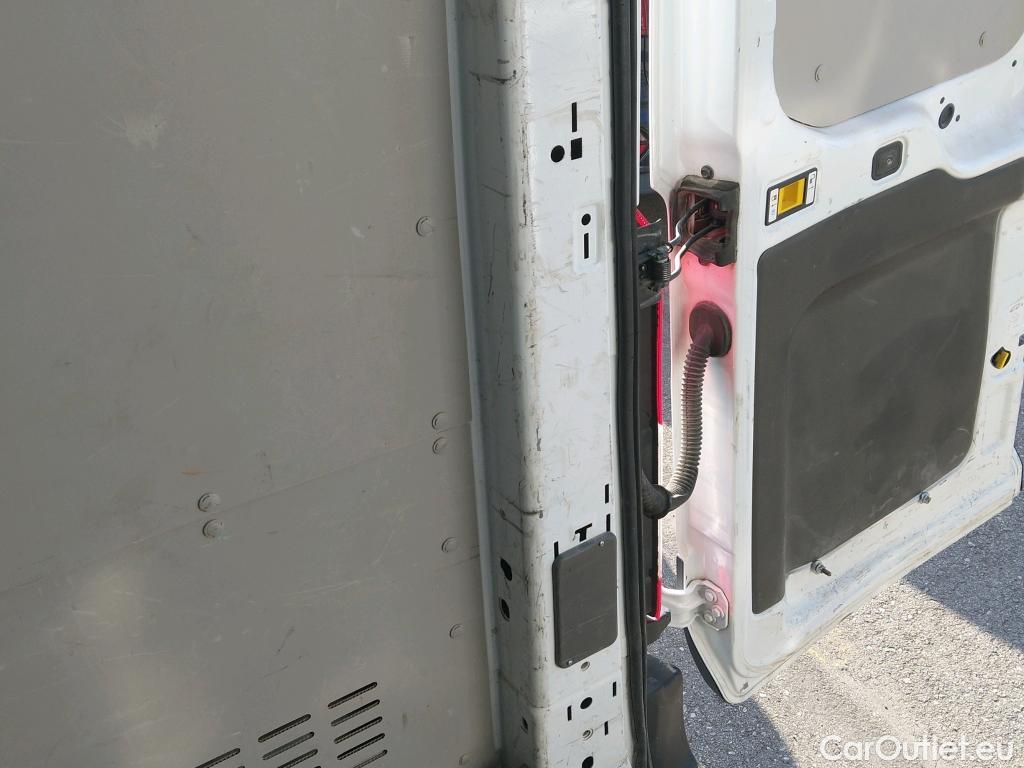  Ford  Transit FORD  / 2013 / 4P / furgón 350 96kW L3H2 Van Trend FWD MHEV #16