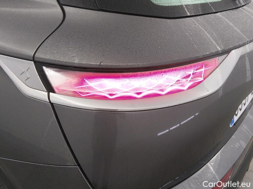  DS  DS7 DS DS 7 Crossback / 2017 / 5P / todoterreno BlueHDi DE 96kW (130CV) Auto. CHIC (AC) #1