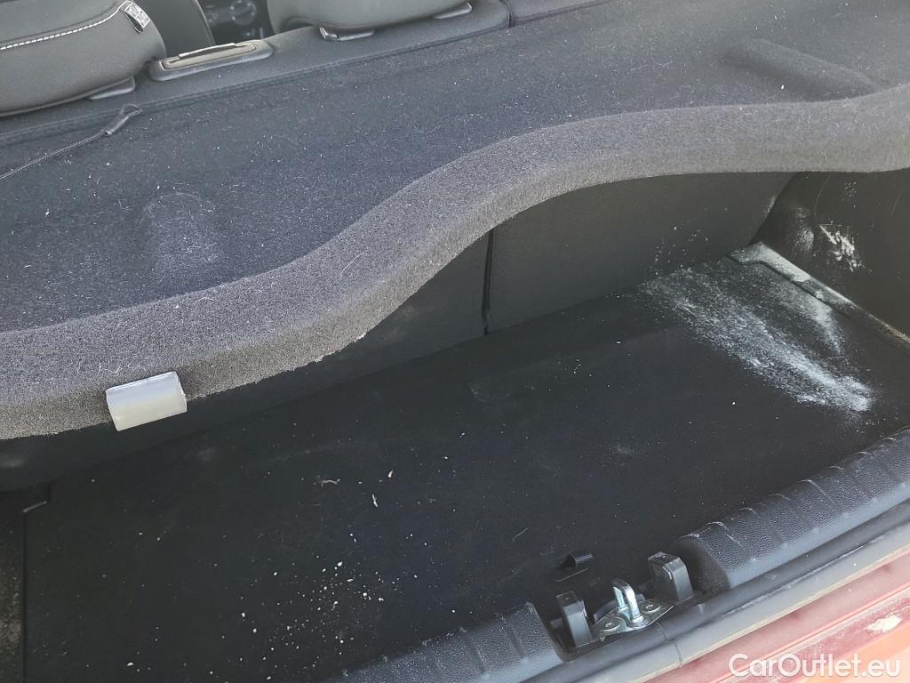  Land Rover  Discovery KIA Picanto / 2020 / 5P / berlina con portón 1.0 DPi 49kW (67CV) Concept #23