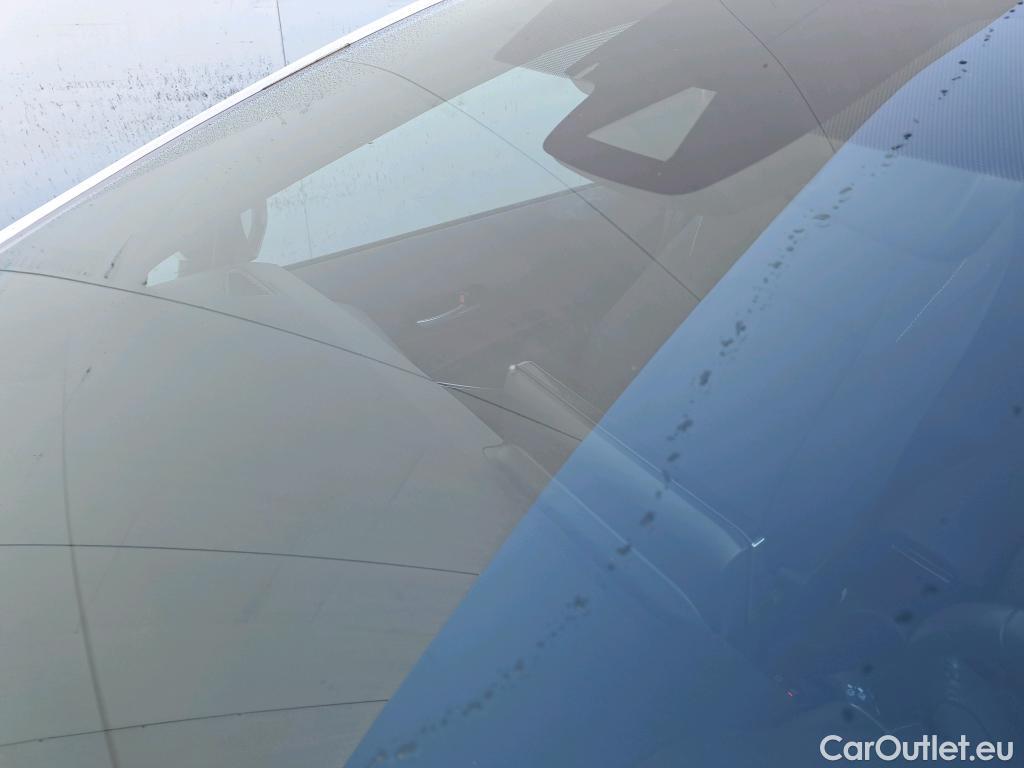  Toyota  Corolla TOYOTA  1.8 125H ACTIVE TECH E-CVT #37