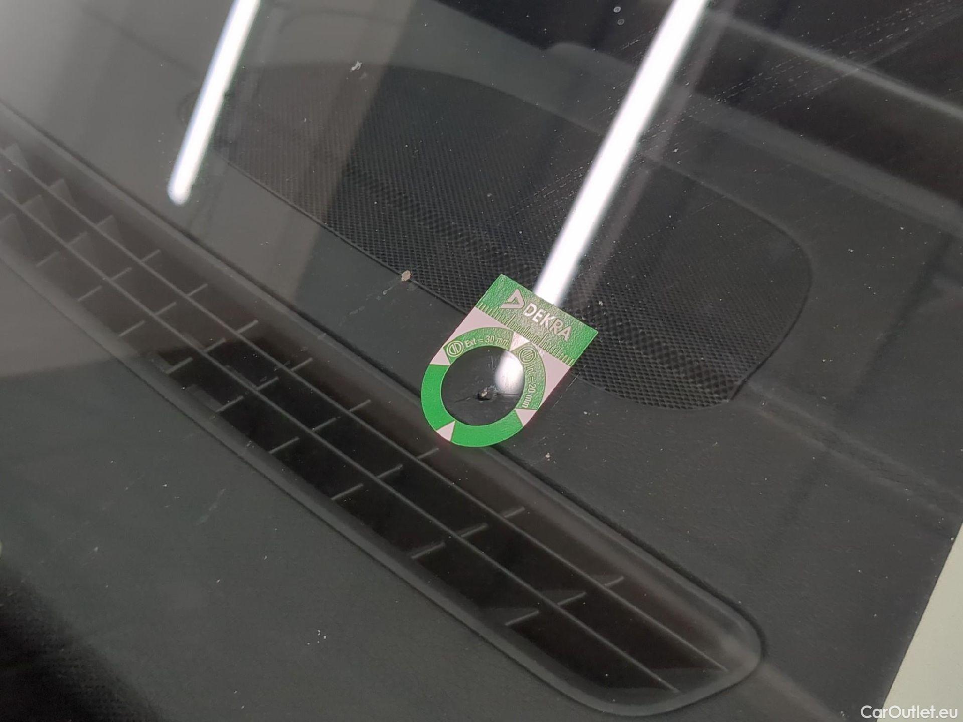  Mercedes  GLA MERCEDES-BENZ  / 2020 / 5P / SUV  250 e AMG LINE DCT #7