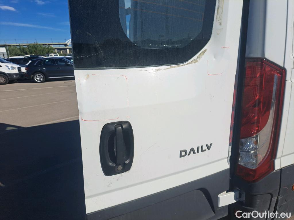  Iveco  Daily IVECO  / 2019 / 4P / combi 35S 14H V 4100/H2 16H M3 #57