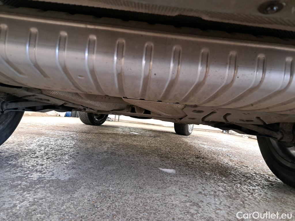  Bmw  X1 BMW  / 2022 / 5P / SUV sDrive20i xLine DKG7 #3