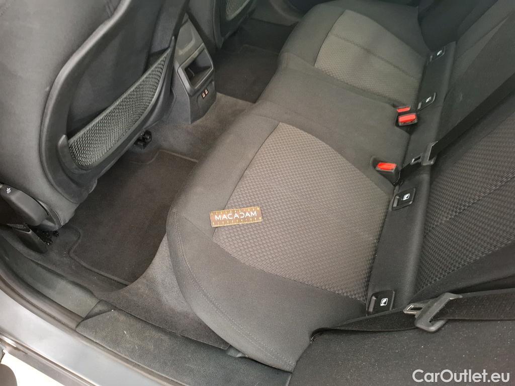  Bmw  Serie 1 BMW Série 1 / 2019 / 5P / Berline 116i DKG7 Business Design #14